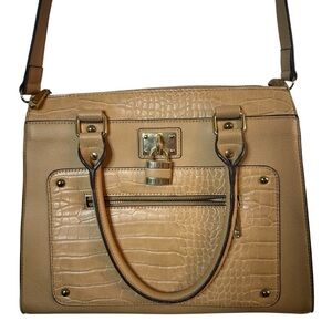 Elegant Tan Shoulder Bag